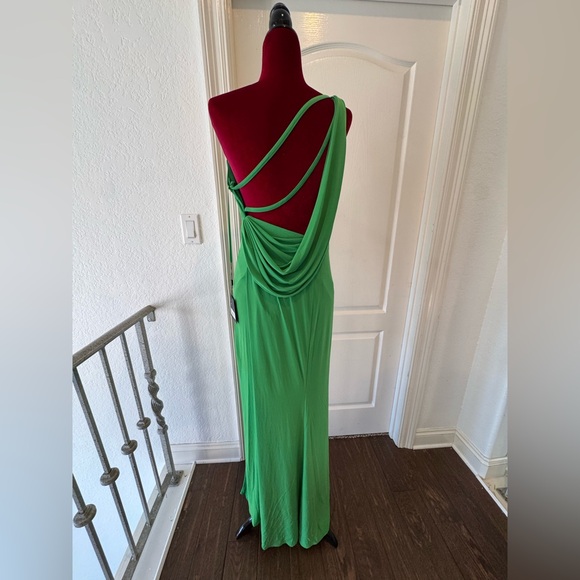 NWT Mac Duggal Sz 8 Elegant One-Shoulder Kelly Green Dress with high slit 26512 - Picture 5 of 8